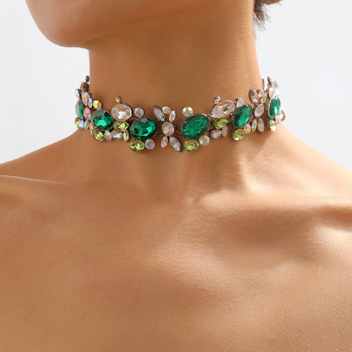 Diamond Embellished Clavicle Chain Necklace