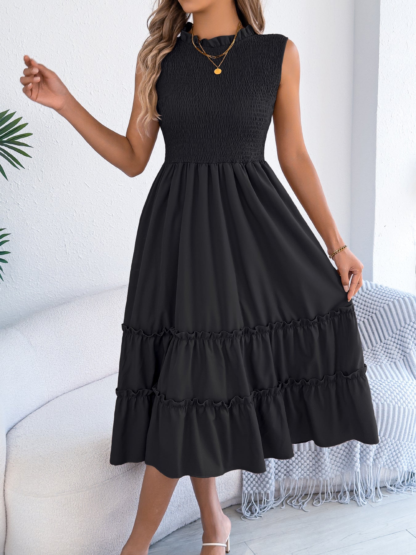 Smocked Waist-Tight Wooden Ear Large Swing Sleeveless Dress